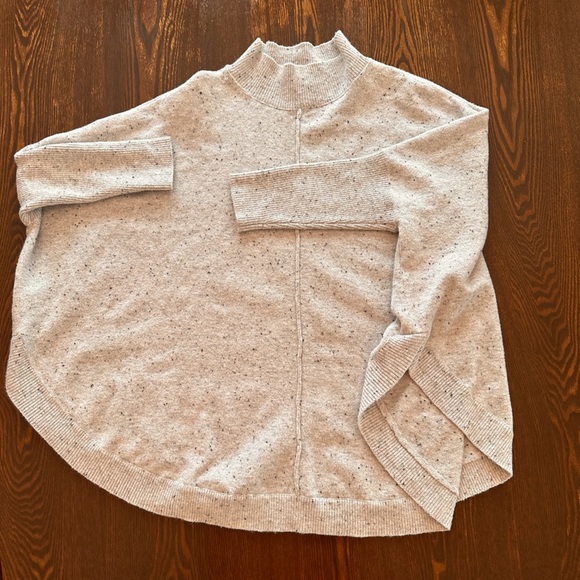 LOFT women’s  Small Grey Speckled Knit Pullover poncho - Picture 3 of 7